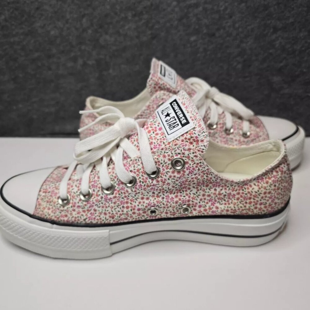 Converse Chuck Taylor All Star Platform Low Vintage Floral - Size 8 -New